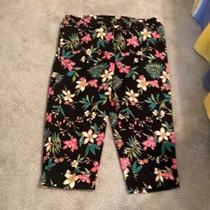 Rafaella Black Cropped Pants with Floral Design